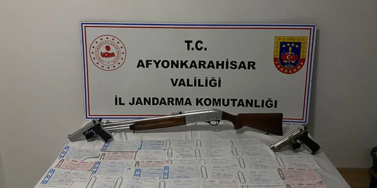 Afyonkarahisar’da tefeci operasyonu: 2 gözaltı