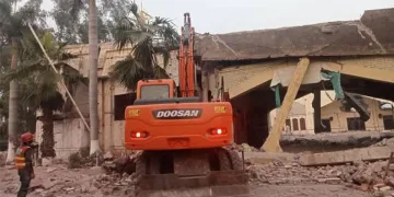 Hindistan, Pakistan’ı füzelerle vurdu