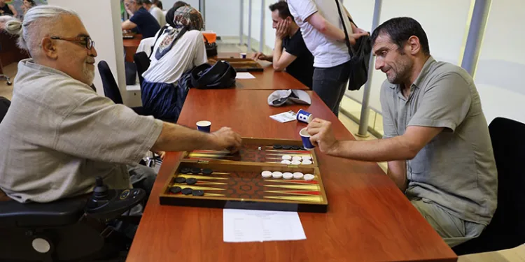 Bursa’da zarlar eşitlik için atıldı