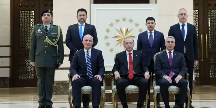 Cumhurbaşkanı Erdoğan’a 5 ülkenin büyükelçisinden güven mektubu
