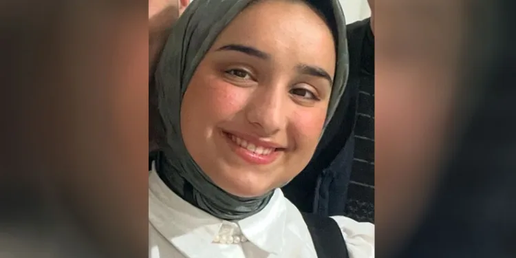 Araçtan atlayan kız çocuğuna TIR çarptı