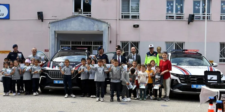 Mudanya Kaymakamından miniklere trafik bilinci