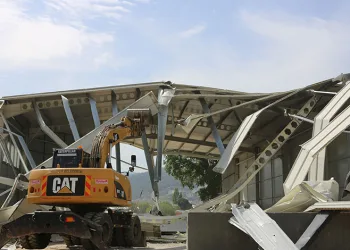 Yaylacık Mahallesi’nde kaçak yapılar yıkıldı
