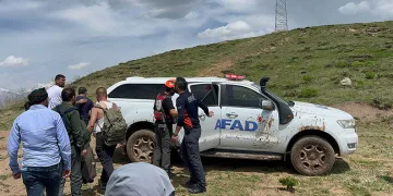 Mantar toplarken kayadan düşen vatandaş kurtarıldı