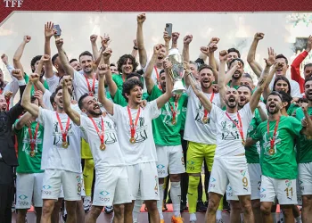 Bursaspor’da 8 futbolcunun sözleşmesi sona eriyor