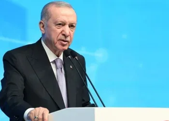 Erdoğan: Kimse yargı mercilerine parmak sallayamaz