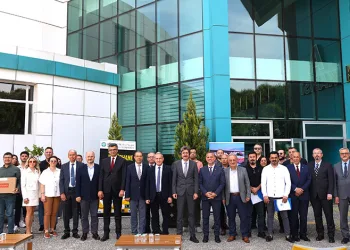 Uludağ Üniversitesi’nde kitap kurtları ödüllendirildi