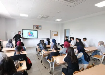 Bursa’da gençlere afet bilinci eğitimi