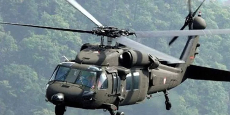 Askeri helikopter denize acil iniş yaptı
