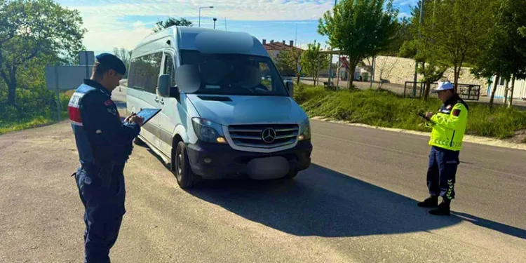 Okul çevresindeki şüphelilere geçit yok