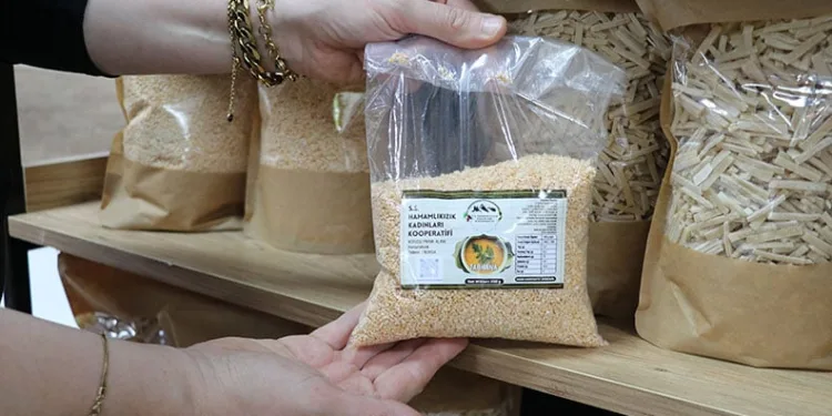 Mahallelerinde kooperatif kuran kadınlar kafe işletiyor