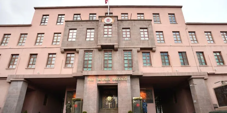 ”Uzman Çavuş Mesut Karadağ yıldırım düşmesi sonucu şehit oldu”