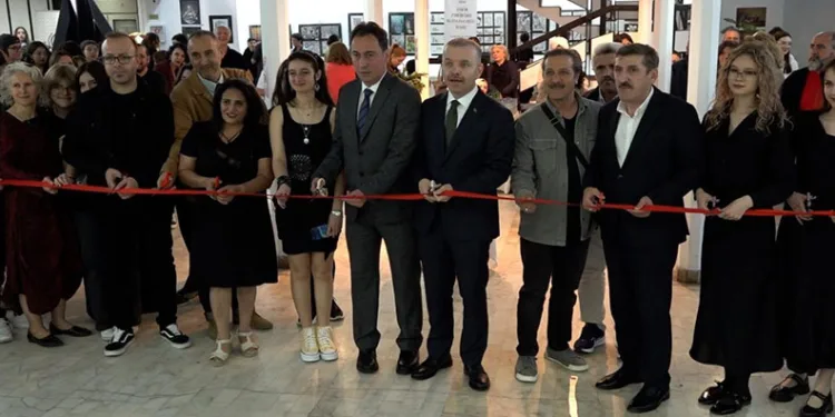 Genç ressamların eserleri asıllarını aratmadı