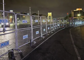 İstanbul’da bazı yollar trafiğe kapatıldı