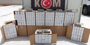 Şüphe üzerine durdurulan araçta binlerce makaron ele geçirildi