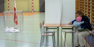 Polonya’da halk cumhurbaşkanlığı seçimi için sandık başında