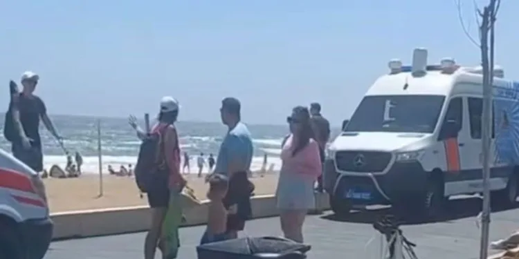 Dalgalı denize giren genç boğularak hayatını kaybetti