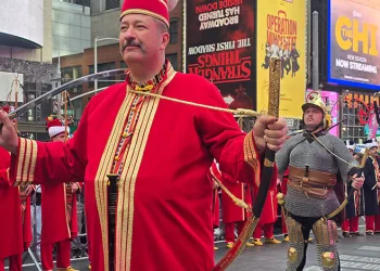 Times Meydanı’nda mehteran gösterisi
