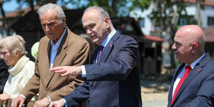 Ediz Hun Düzce’ye hayran kaldı