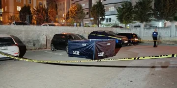 Genç kadın sevgilisi tarafından defalarca bıçaklanarak öldürüldü