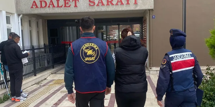 Jandarma ekipleri 4 ayda aranan bin 689 kişiyi yakaladı