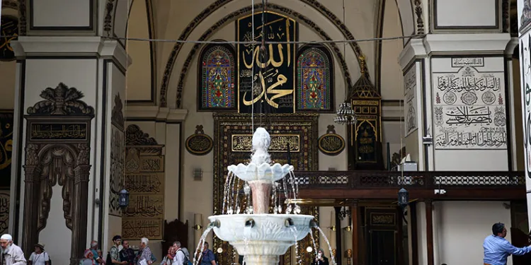 Ulu Cami’deki hat eserleri dijital ortama aktarıldı