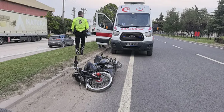 Bursa’da polisten kaçan motosikletli kazaya karıştı