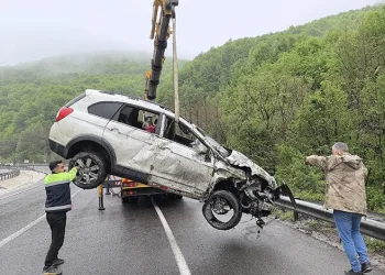 Bursa’da kontrolden çıkan araç ormana uçtu: 1 ölü, 3 yaralı