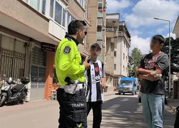 15 yaşındaki çocuk, motosikletlinin bıçaklı saldırısına uğradı