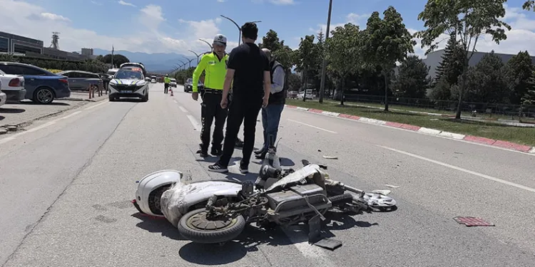 Bursa’da parçalanan bisikletini bırakmamak için direndi