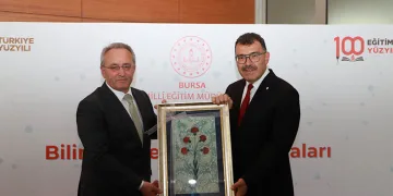 Bursa’da “Köklerden Geleceğe” Bilim ve Gençlik Buluşması Gerçekleştirildi