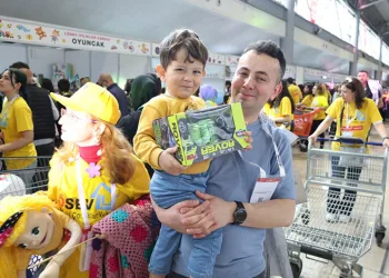 “LÖSEV’in İyilikler çarşısı Bursa’da açıldı”