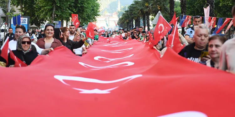 Osmangazi’de binlerce kişilik 19 Mayıs korteji