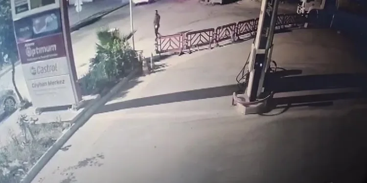 Sokakta karşılaştığı eski kocasını tabancayla vurdu