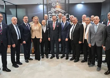 TOBB Başkanı’ndan HOMETEX Fuarı’na tam not
