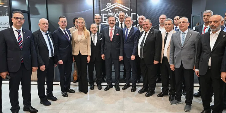 TOBB Başkanı’ndan HOMETEX Fuarı’na tam not