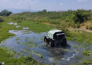 Bursa’da sinekle mücadele tüm hızıyla sürüyor