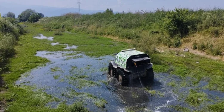 Bursa’da sinekle mücadele tüm hızıyla sürüyor