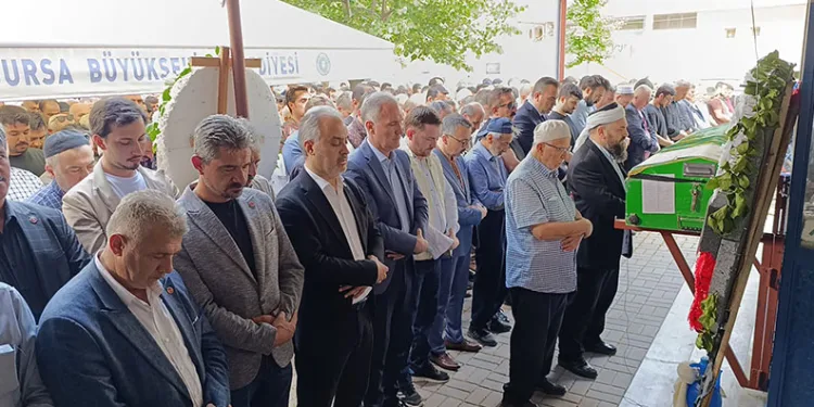 Motosikletle kazaya karışan muhtar son yolculuğuna uğurlandı