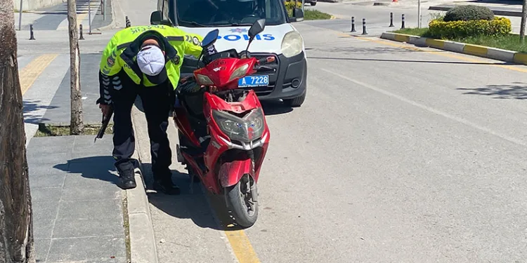 Motosiklet kazasında hayatını kaybeden genç son yolculuğuna uğurlandı