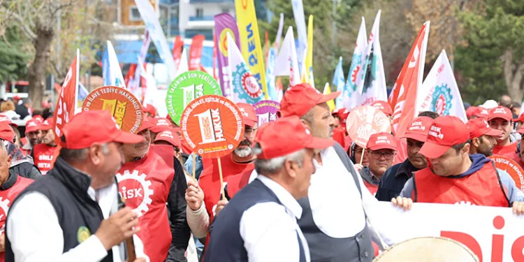 Bakan Kurum, AK Parti Malatya İl Başkanı’nın sağlık durumu hakkında bilgi aldı