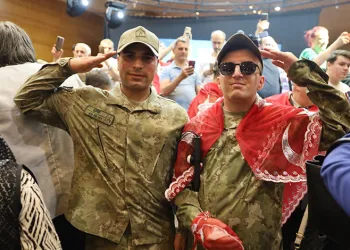 Bursa’da ‘özel askerler’ için kına eğlencesi
