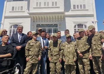 Mudanya’da özel gereksinimli gençler için temsili asker eğlencesi düzenledi