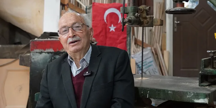 64 yıldır ahşap ile iç içe hayat sürüyor