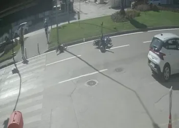 Bursa’da ışık ihlali kaza getirdi : 2 yaralı