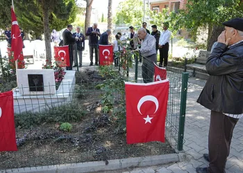 Şehidinin adının verildiği okul öğrencilerinden şehide vefa