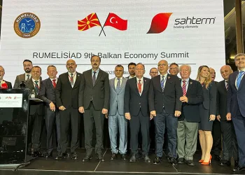 Türk iş adamlarından Makedonya çıkarması