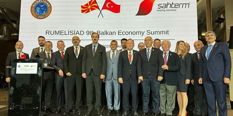 Türk iş adamlarından Makedonya çıkarması