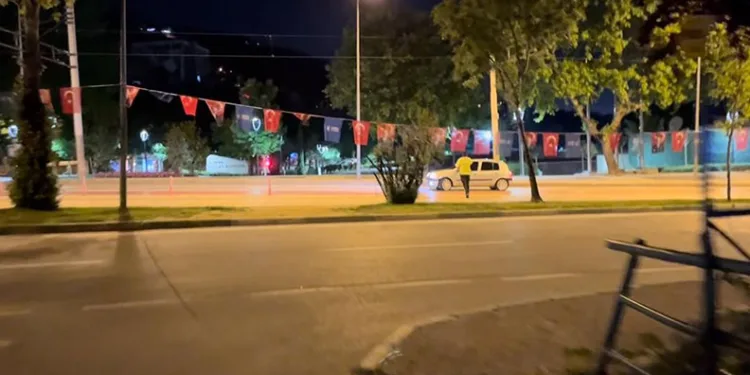 Bursa’da polisi gören alkollü sürücü kaçtı