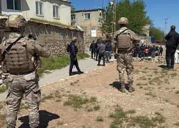 Husumetli aileler birbirine girdi: 5 yaralı, 15 gözaltı
